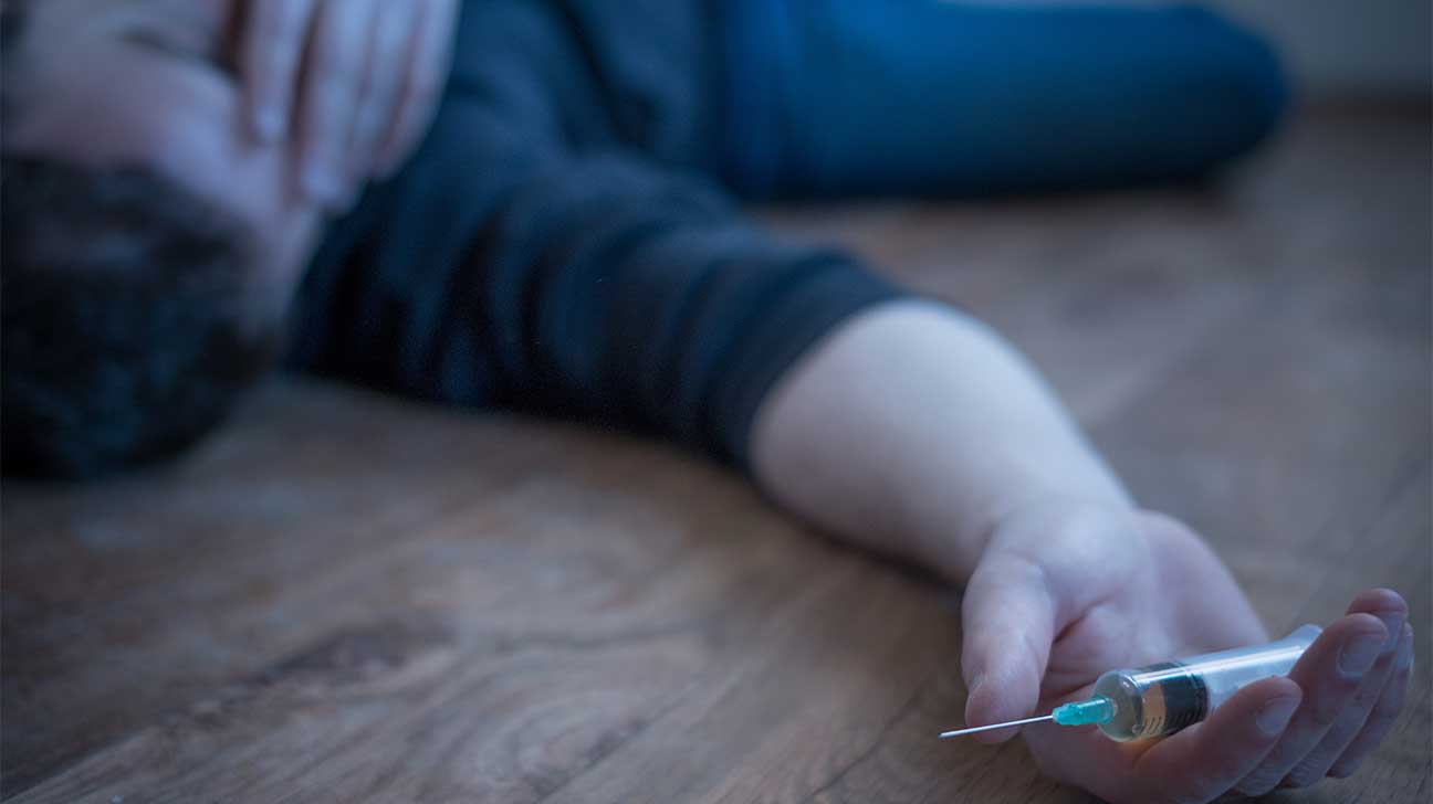 Identifying a Heroin Needle Syringe
